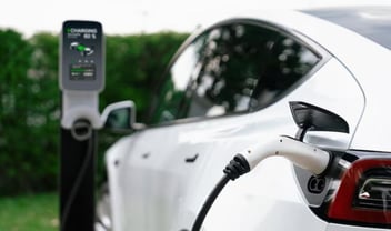 Como preparar minha oficina para atender carros com motor elétrico?