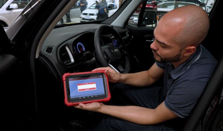 O ADAS é um conjunto de tecnologias que utiliza sensores, câmeras e radares para melhorar a segurança e a experiência de condução. 